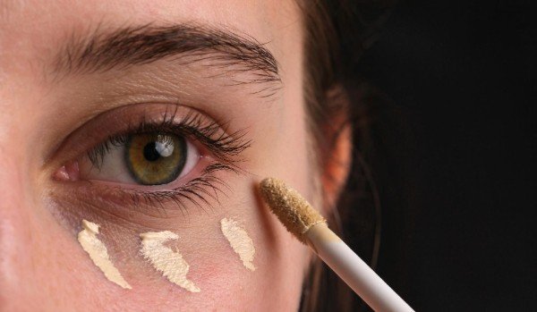 Choose the Right Corrector Before Concealer