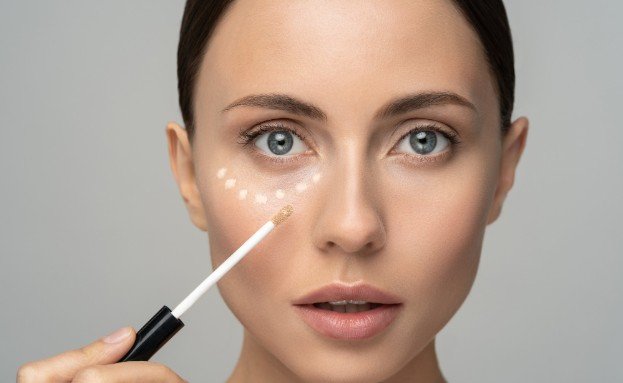 Simple Concealer Tips for Dark Circles That Look Natural