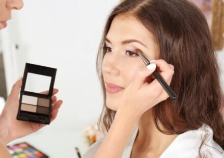 Soft Smokey Eyes for Beginners - Easy Makeup Guide