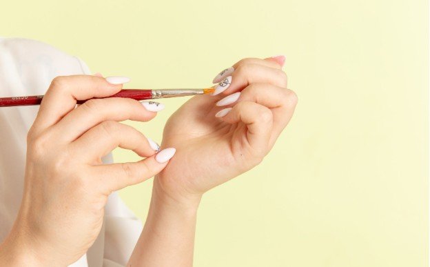 Compare the Main Shapes for Short Nails