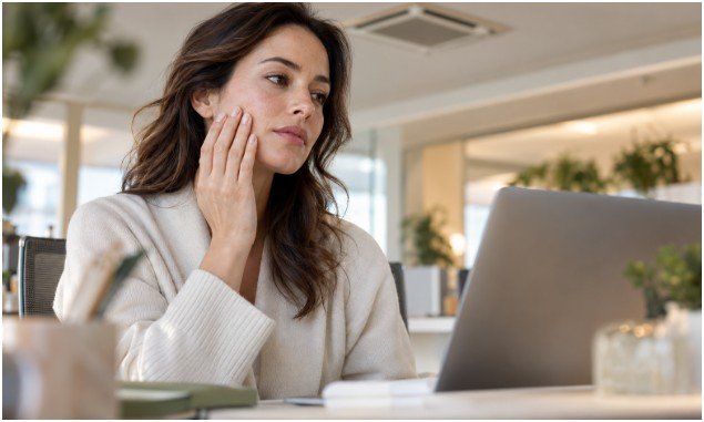The Office Microclimate: Why Your AC Is Siphoning Skin Moisture